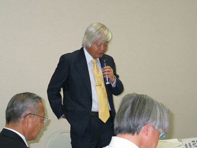 主催者挨拶:花田勗会長