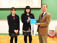 (左から)大沼さん、五十嵐さん、菅田担当